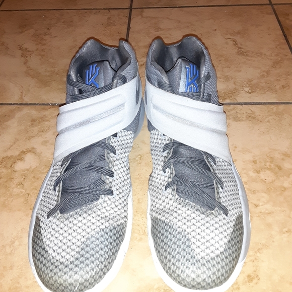 Nike Kyrie 2 Omega 2016 Drop Size 11.5 US - Picture 3 of 12